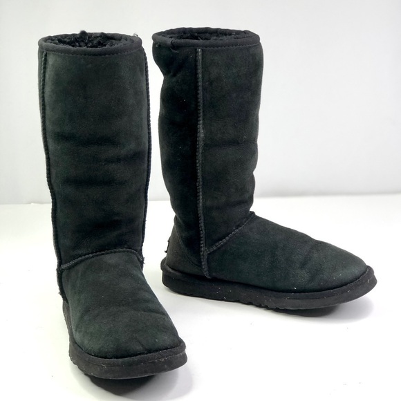 UGG classic tall boots suede and shearling black 7 - Picture 1 of 9